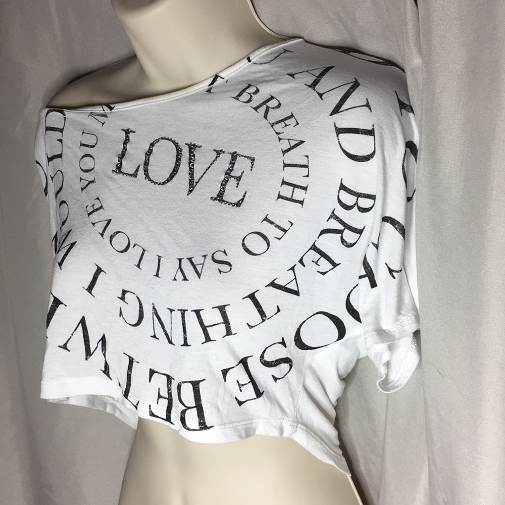 Cute slouch crop top! - Picture 2 of 3